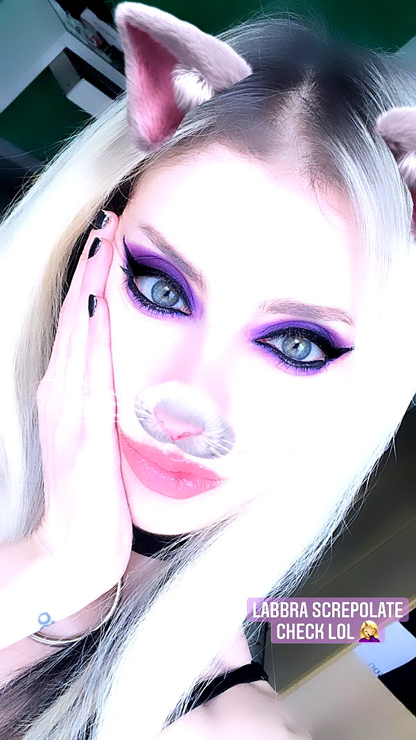 roxiechelon2 archive image
