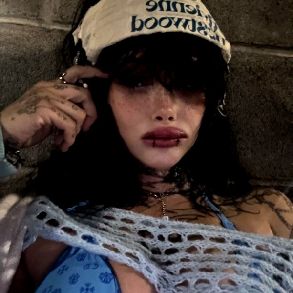 zommmbri zommmbri archive image