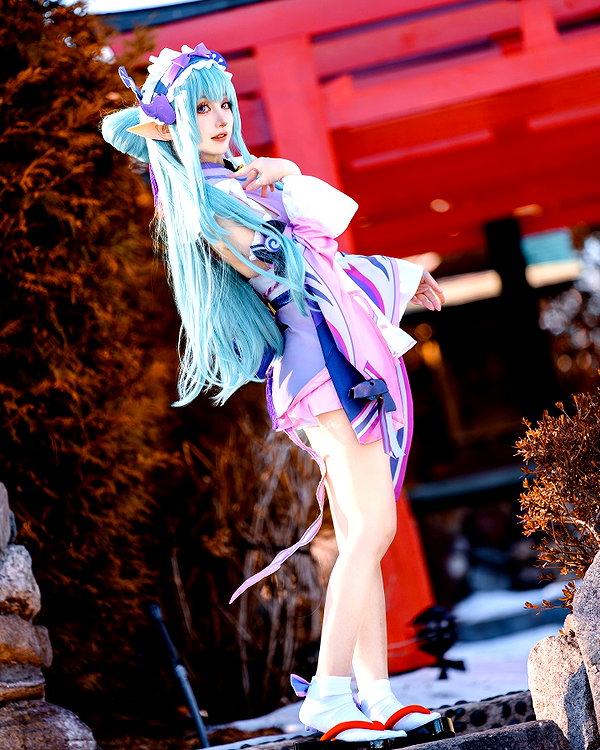 miee_cos instagram image archive image