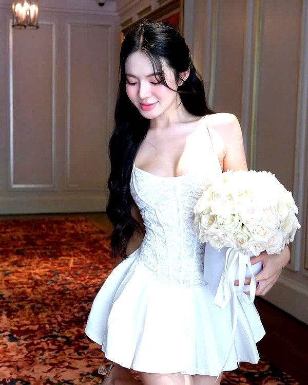lyhythuedoxinh instagram image archive image