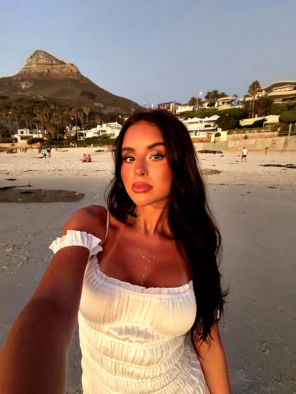 zoeliss instagram image archive image