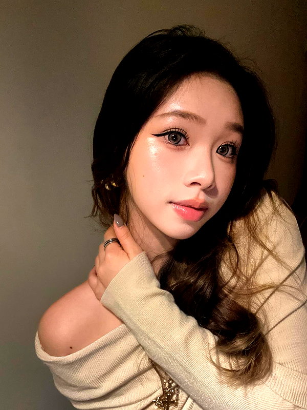 e.shao_417 instagram image archive image