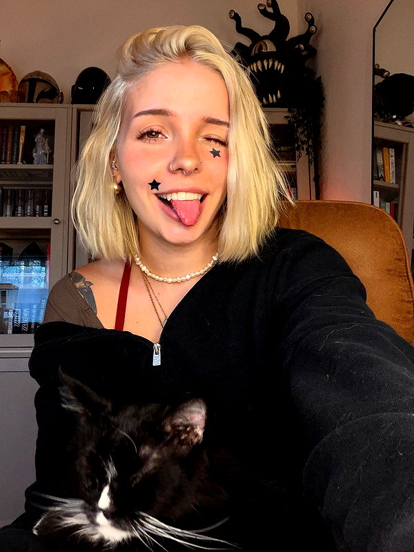 peachtoot.plz instagram image archive image