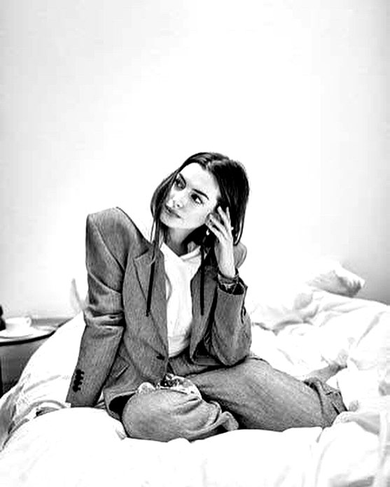 annehathaway instagram image archive image