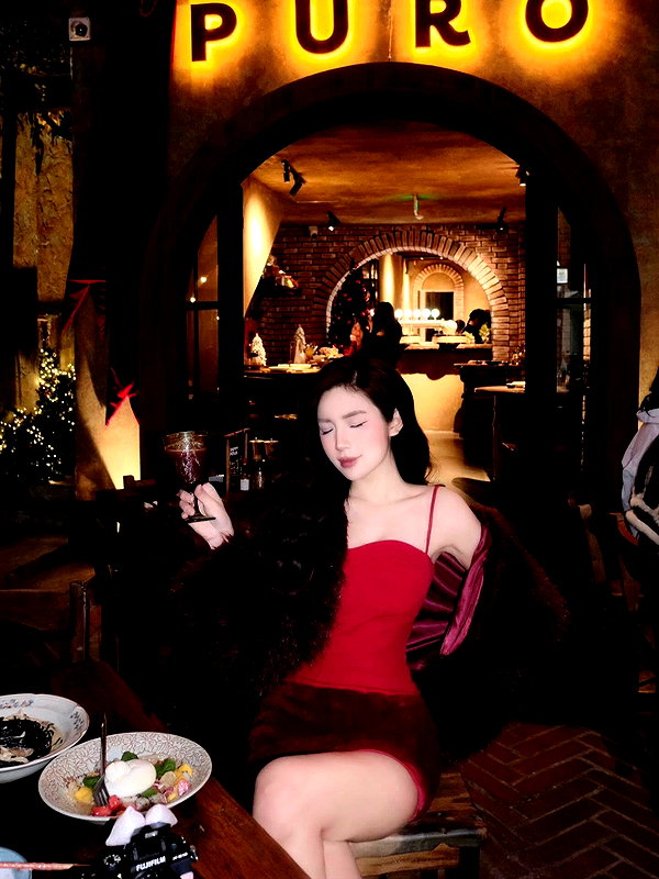lyhythuedoxinh instagram image archive image
