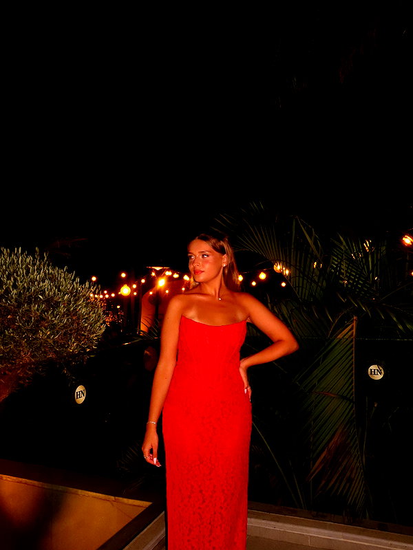 anastasya.maykis instagram image archive image