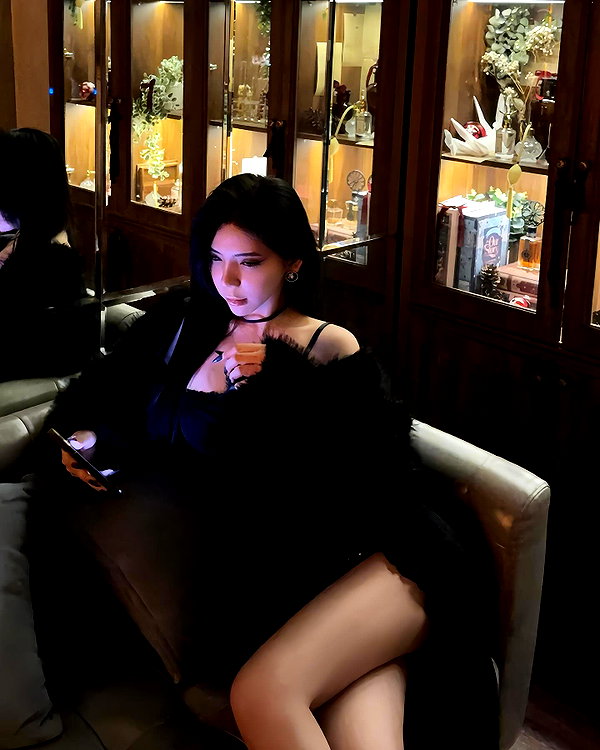 lyhythuedoxinh instagram image archive image