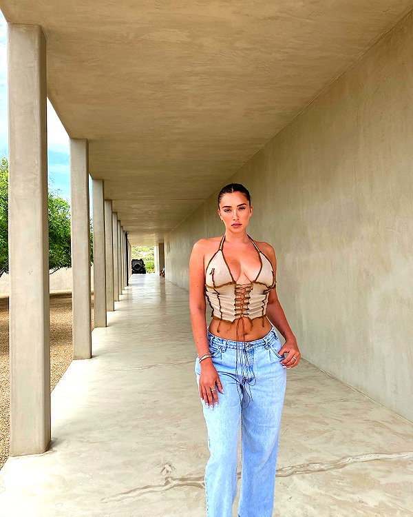 staskaranikolaou instagram image archive image