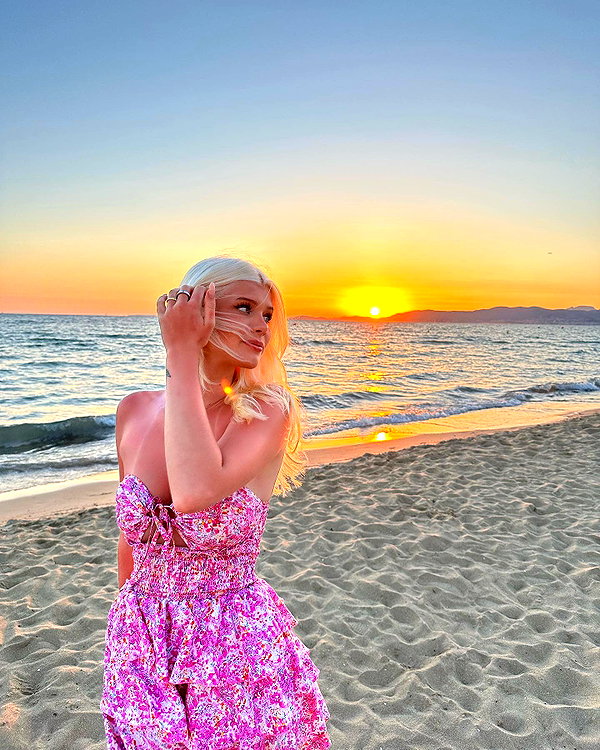 sophiecharlotth instagram image archive image