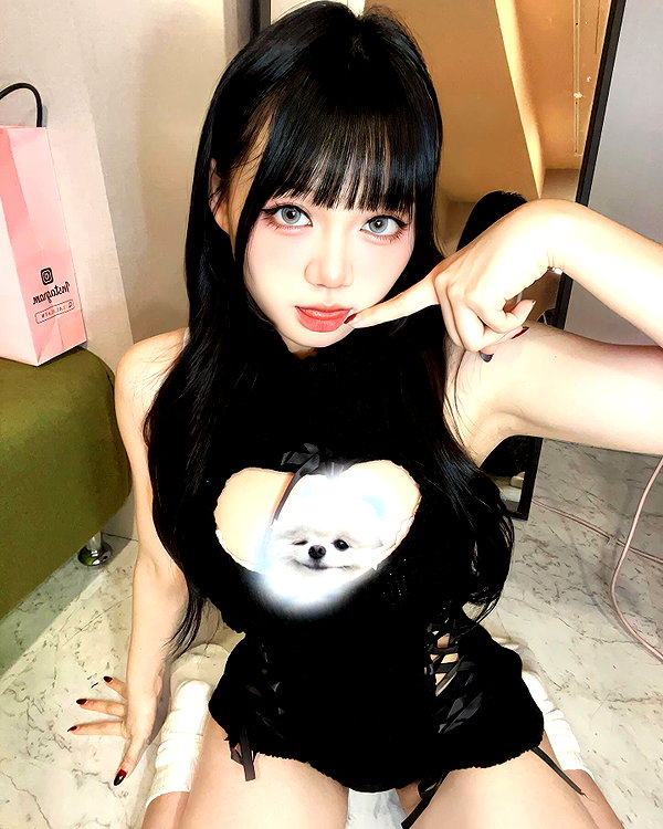 150_aiko instagram image archive image