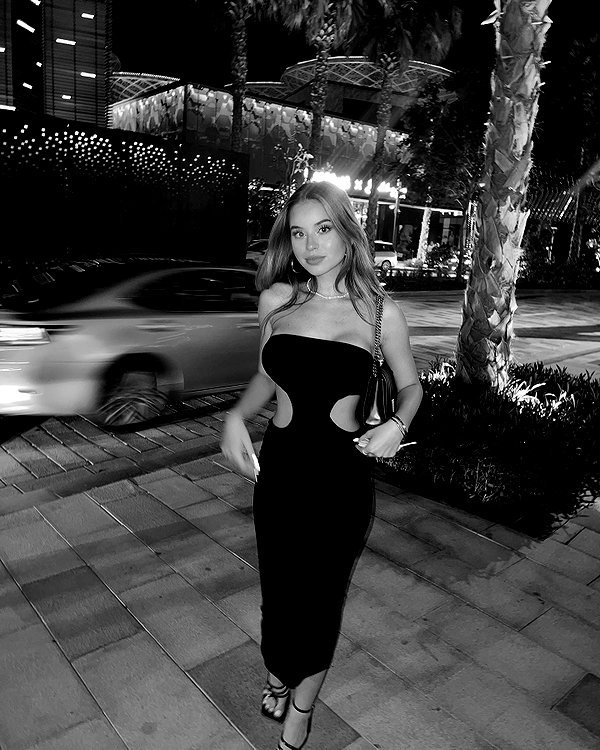 zoeliss instagram image archive image