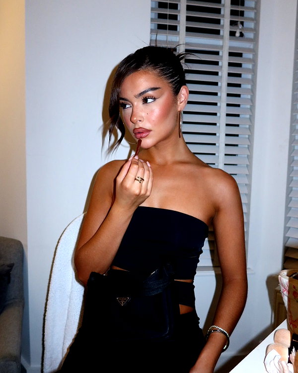 oliviaphillipps instagram image archive image