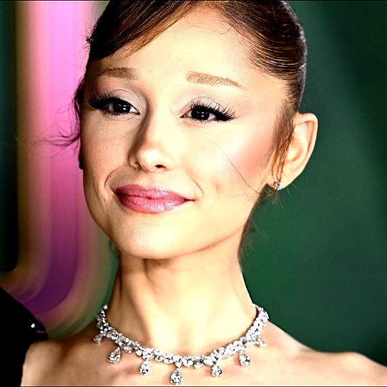 arianagrande instagram image archive image