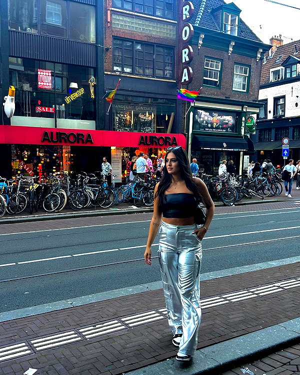 koralsarosi_ instagram image archive image
