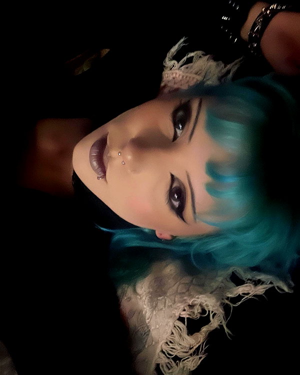 haileylayfield instagram image archive image