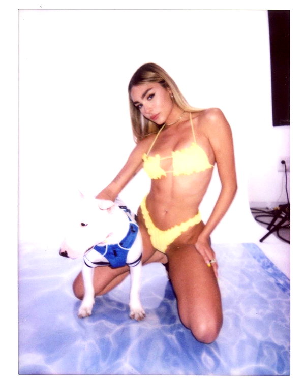 maya.keyy instagram image archive image