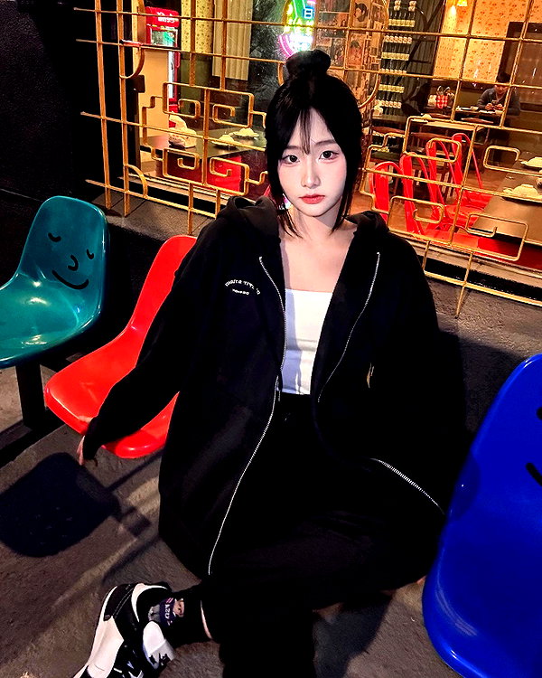 lai_931201 instagram image archive image