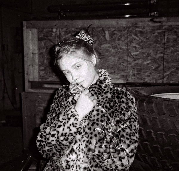 lila.garnik instagram image archive image