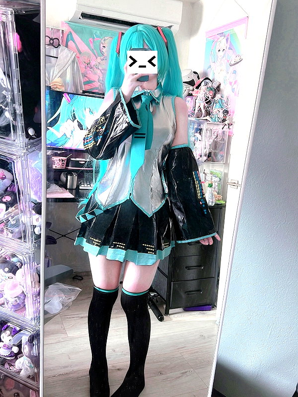 purinn_cos instagram image archive image