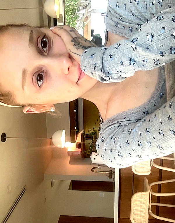 arianagrande instagram image archive image