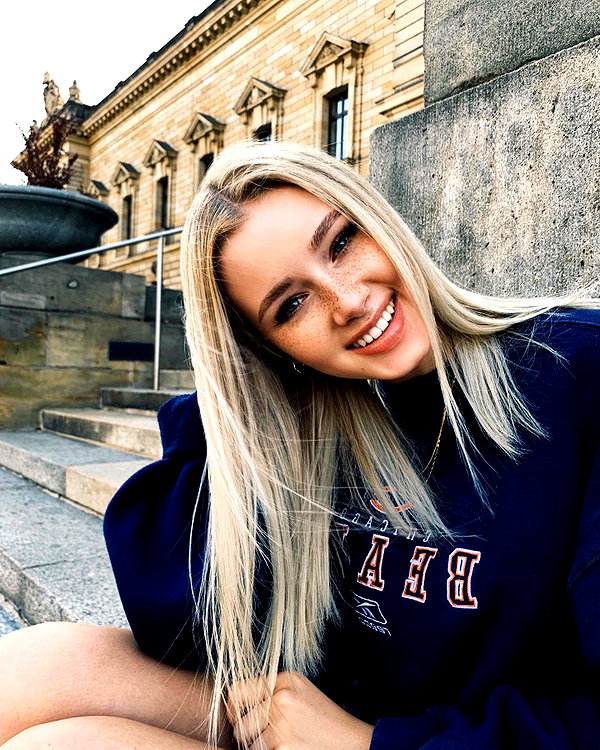 lilih instagram image archive image