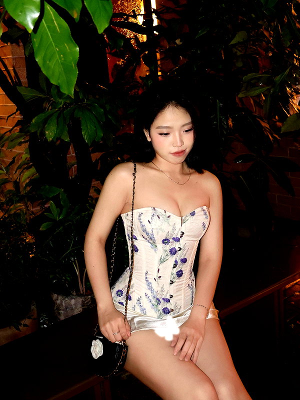 lyhythuedoxinh instagram image archive image