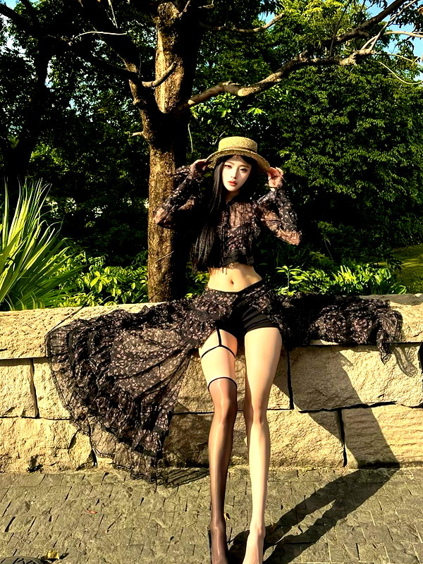 lyhythuedoxinh instagram image archive image