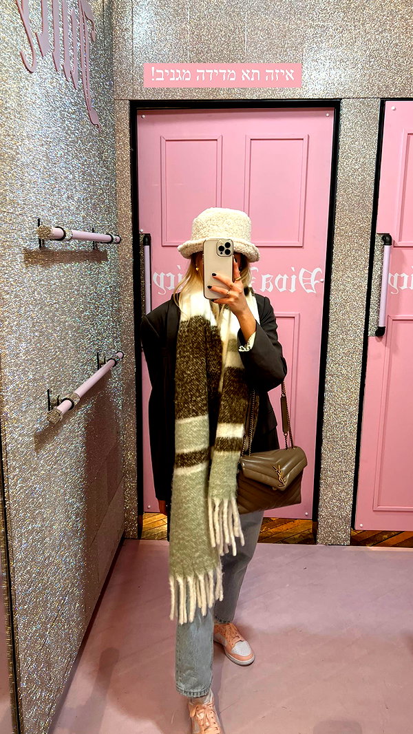 barzomer instagram image archive image