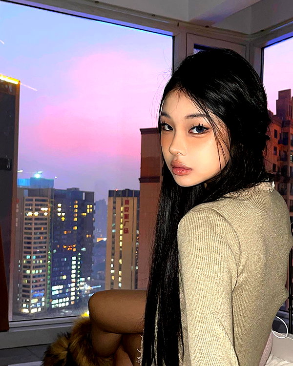 ll.lu1s instagram image archive image