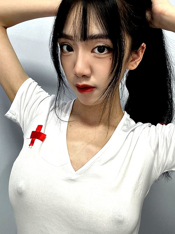 xiaojie._.891218 instagram image archive image