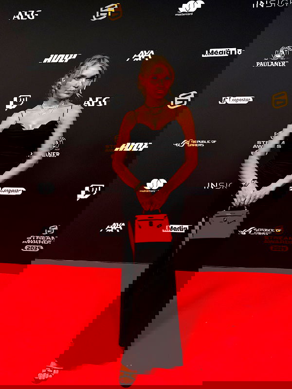 alexis.blond alexis.blond archive image