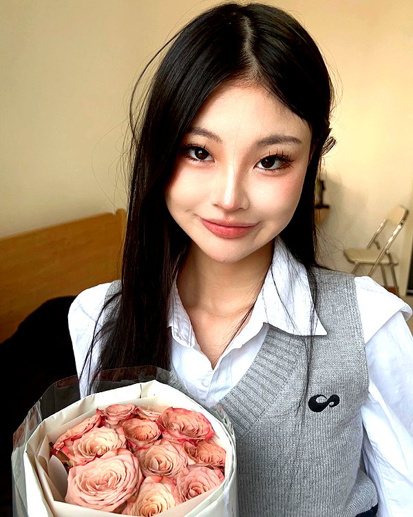 ll.lu1s instagram image archive image