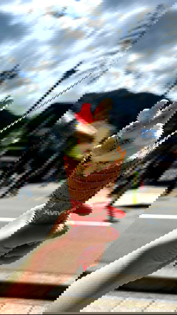 ormosheee ormosheee archive image