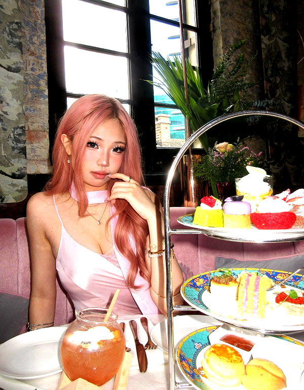 joycee.e instagram image archive image