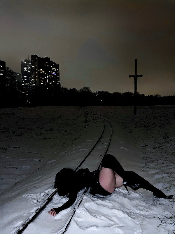 andasrose instagram image archive image