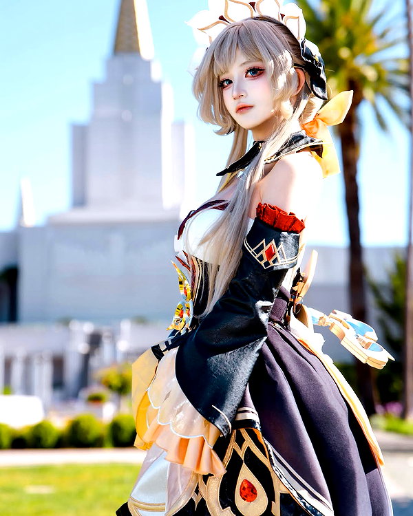 miee_cos instagram image archive image