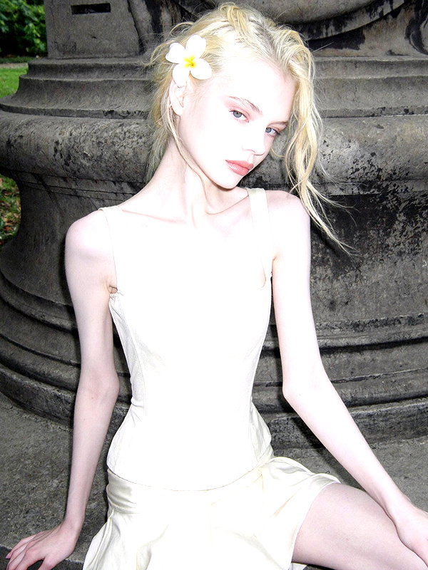 alisen.mari instagram image archive image