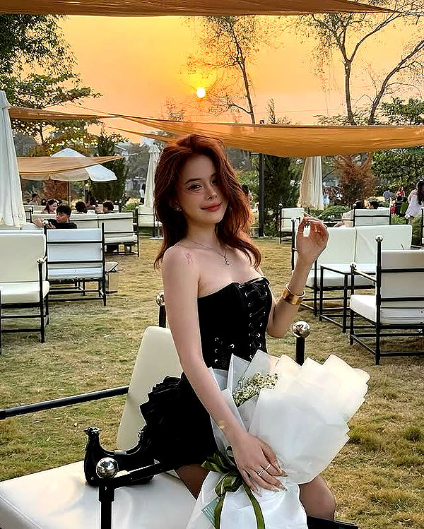 lyhythuedoxinh instagram image archive image