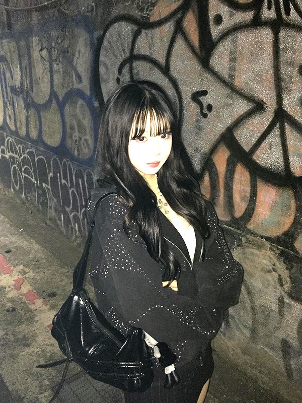 10c.7l instagram image archive image