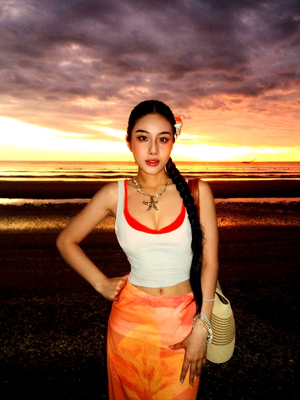 lyhythuedoxinh instagram image archive image