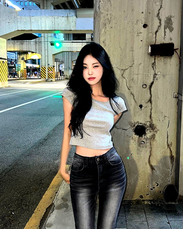 daxbin instagram image archive image