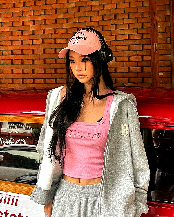 ll.lu1s instagram image archive image