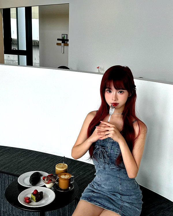 e.shao_417 instagram image archive image