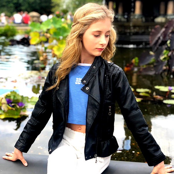 ellianawalmsley instagram image archive image