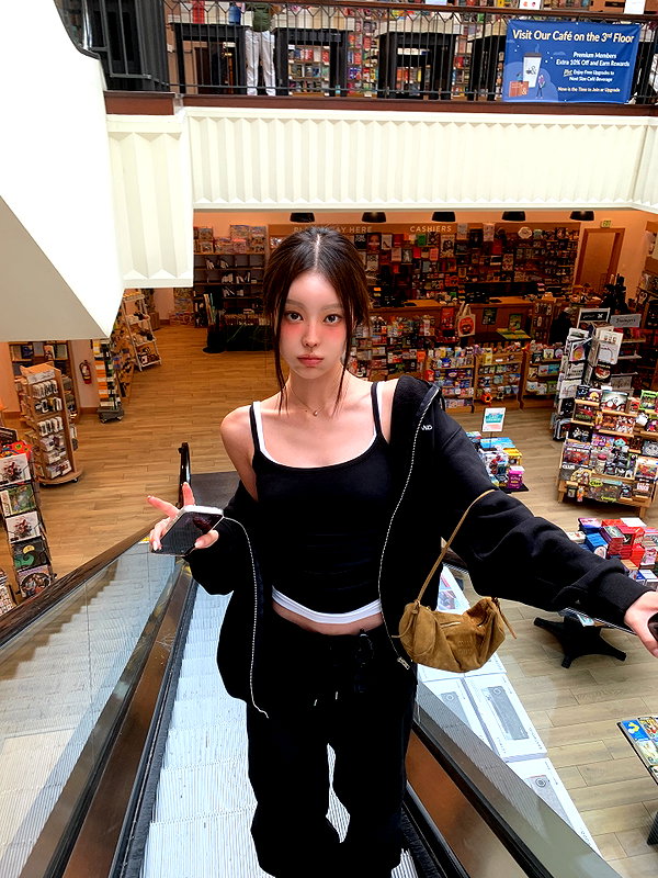 daxbin instagram image archive image