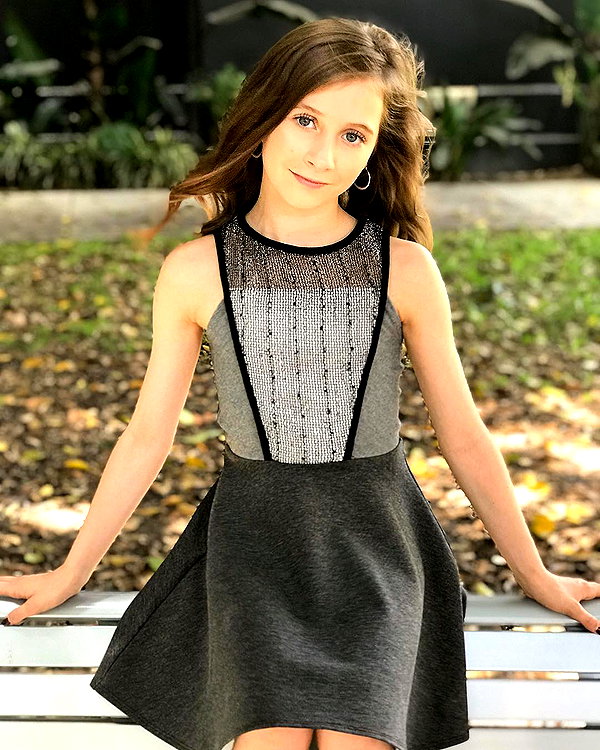 ellianawalmsley instagram image archive image