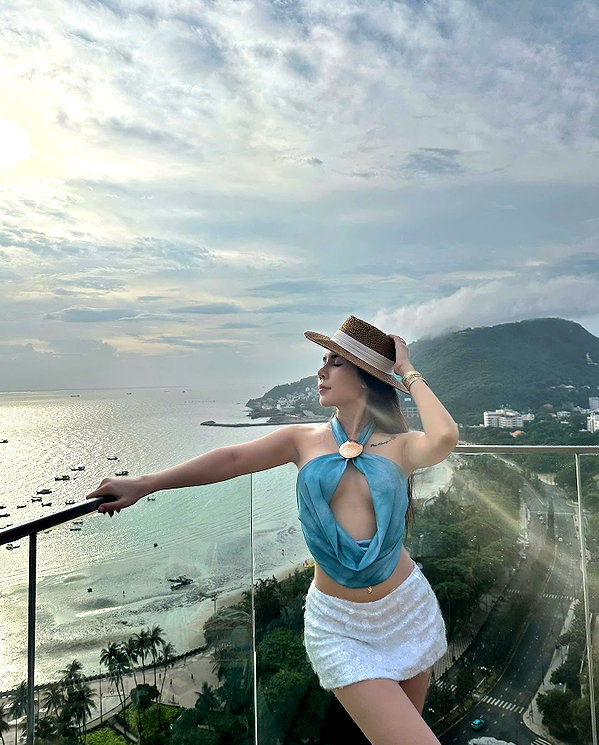 lyhythuedoxinh instagram image archive image