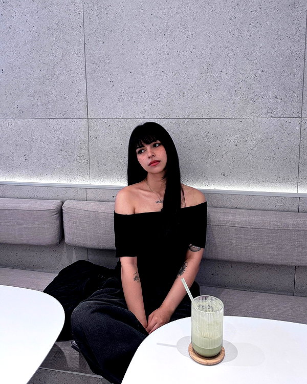 connie.01j instagram image archive image