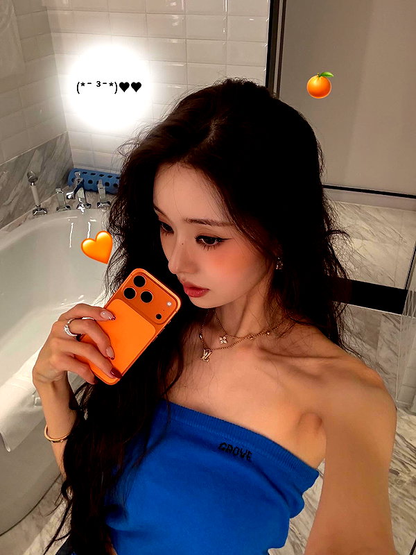 dear.zia instagram image archive image