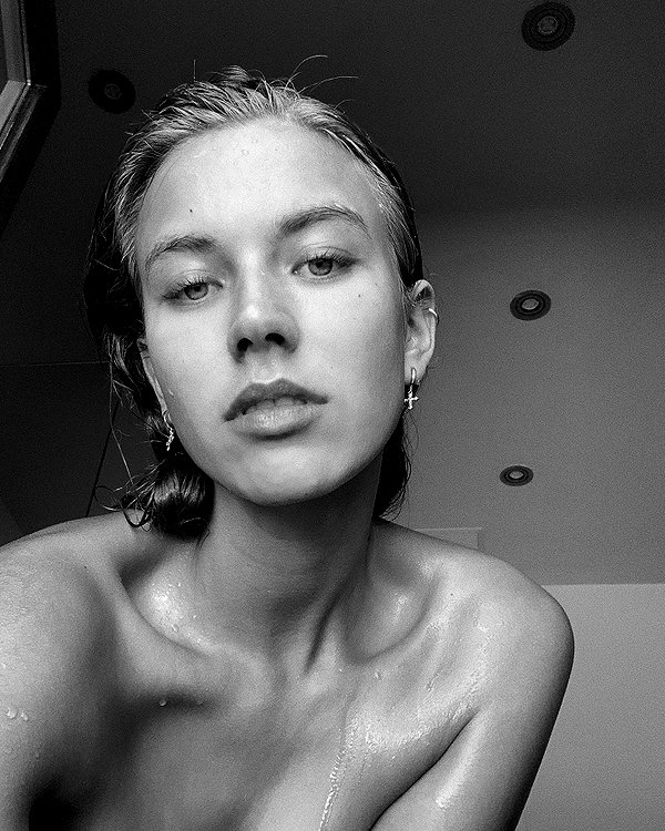 pia__kim instagram image archive image
